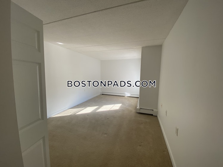 Highland Ave., Needham