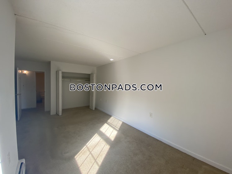 Highland Ave., Needham