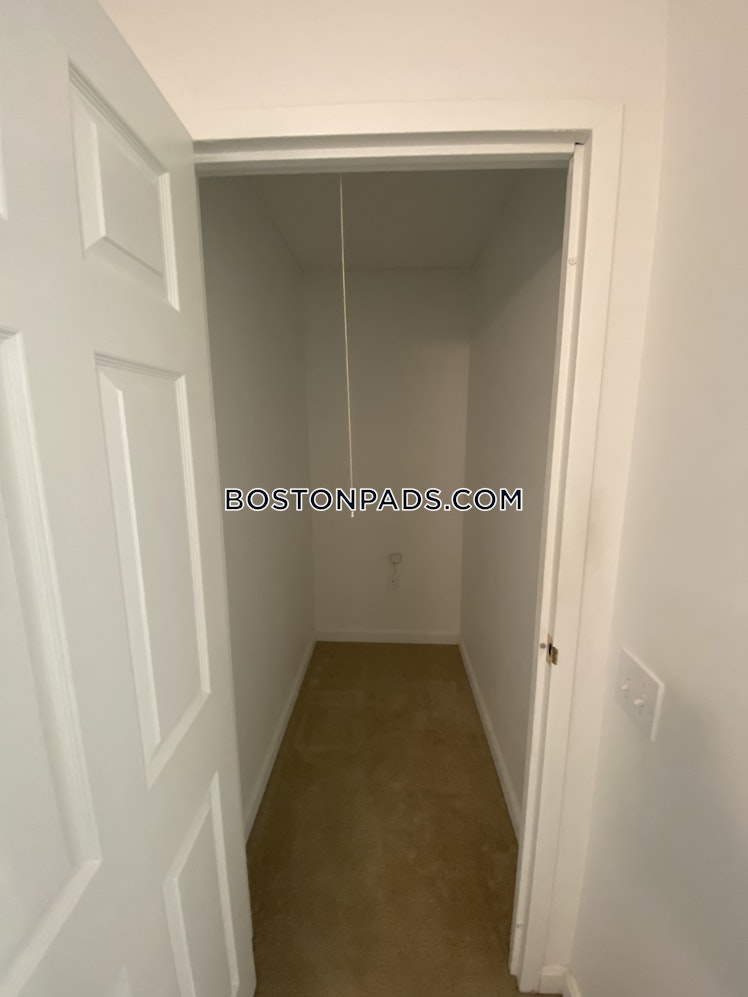 Highland Ave., Needham