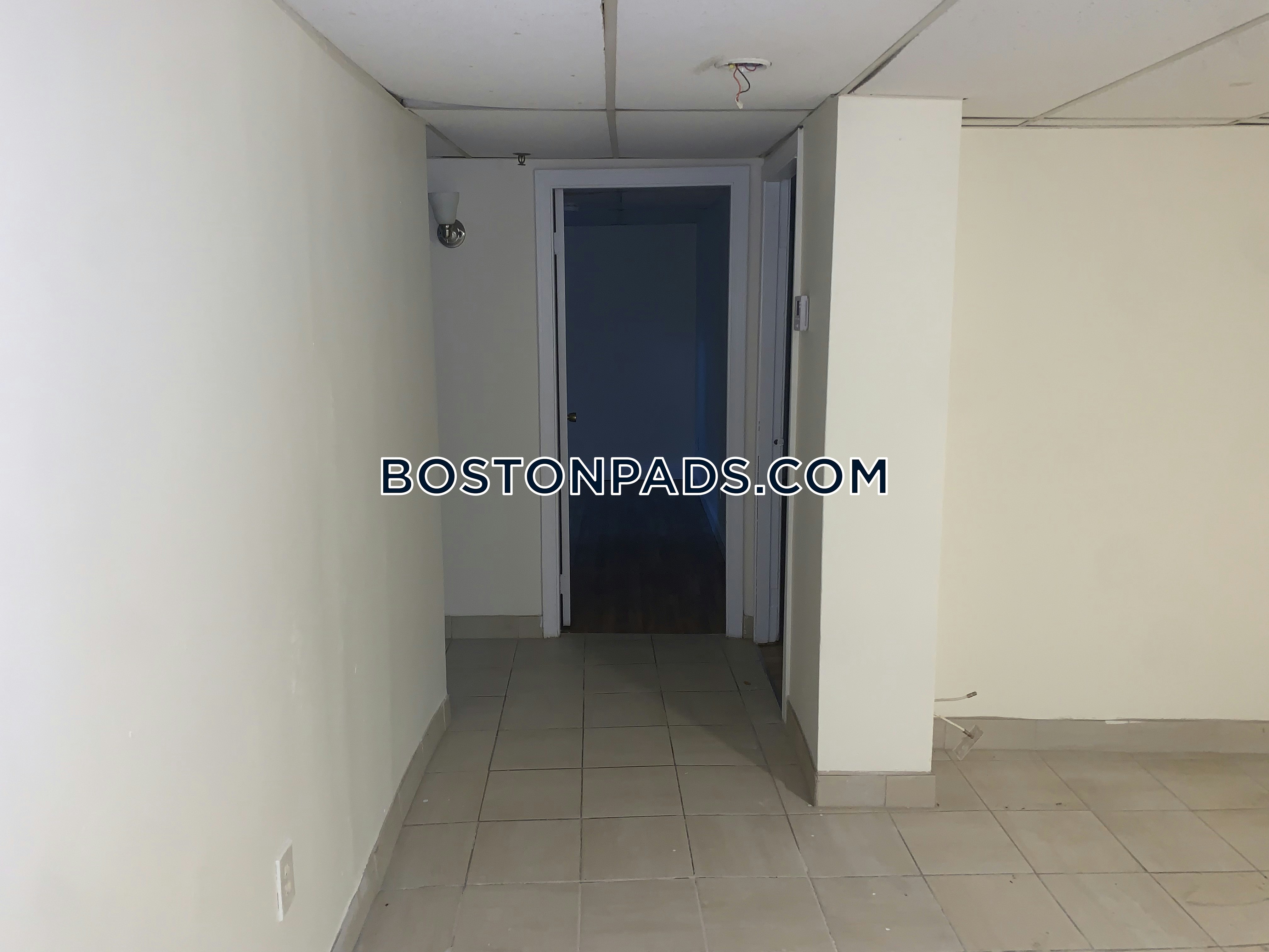 Boston - 2 Beds, 1 Baths