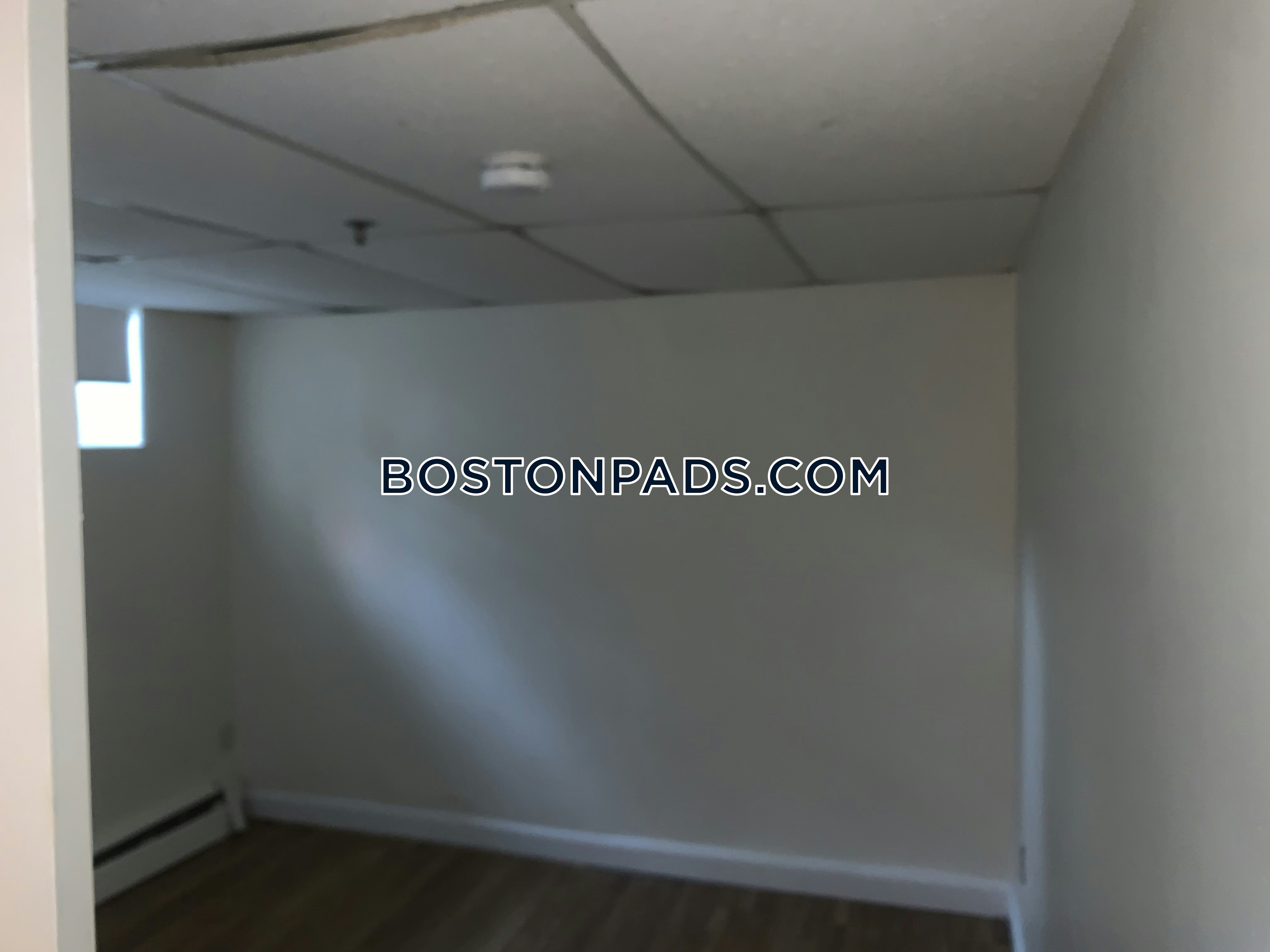 Boston - 2 Beds, 1 Baths