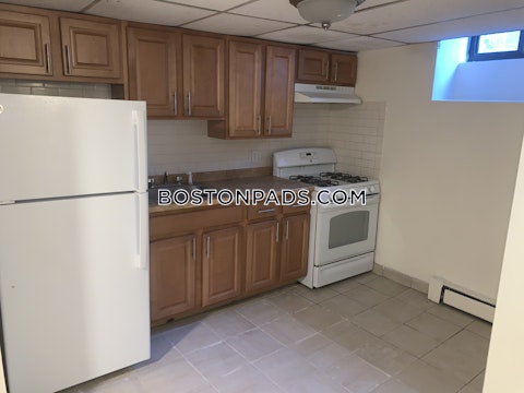 Commonwealth Ave. Boston photo 1