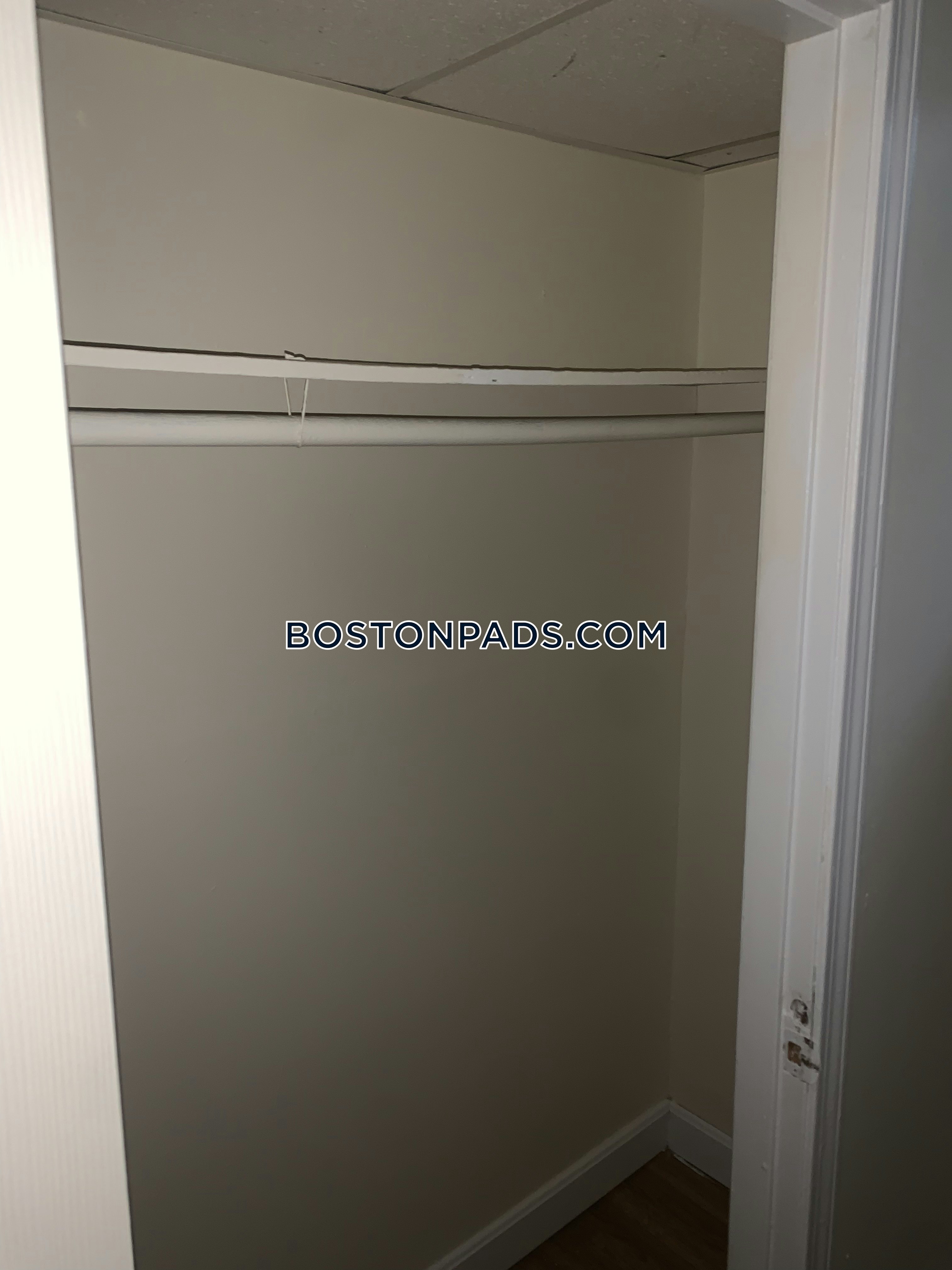 Boston - 2 Beds, 1 Baths
