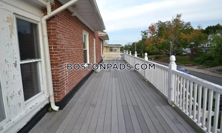 BOSTON - BRIGHTON - OAK SQUARE - 4 Beds, 2 Baths - Image 2