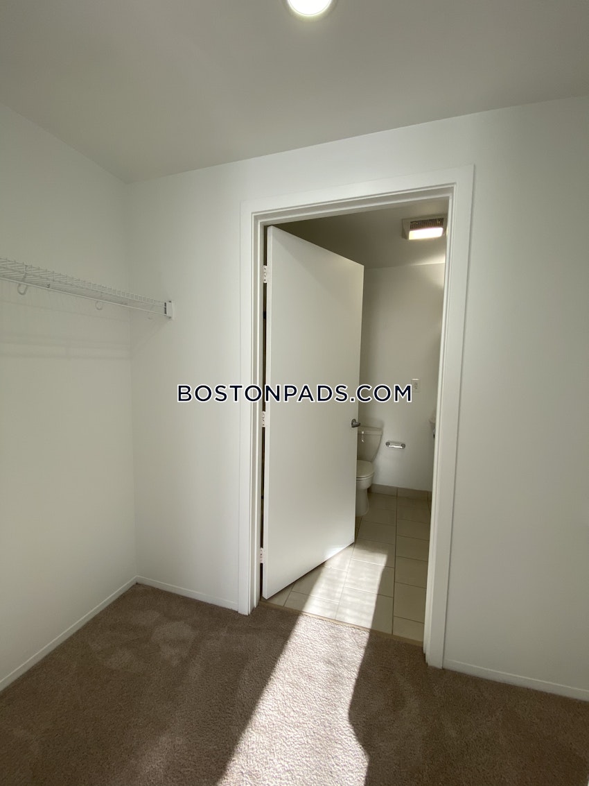 BOSTON - CHARLESTOWN - 2 Beds, 2 Baths - Image 2