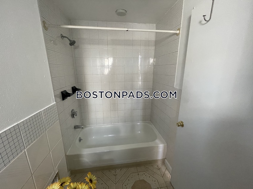 BOSTON - FORT HILL - 3 Beds, 2 Baths - Image 5