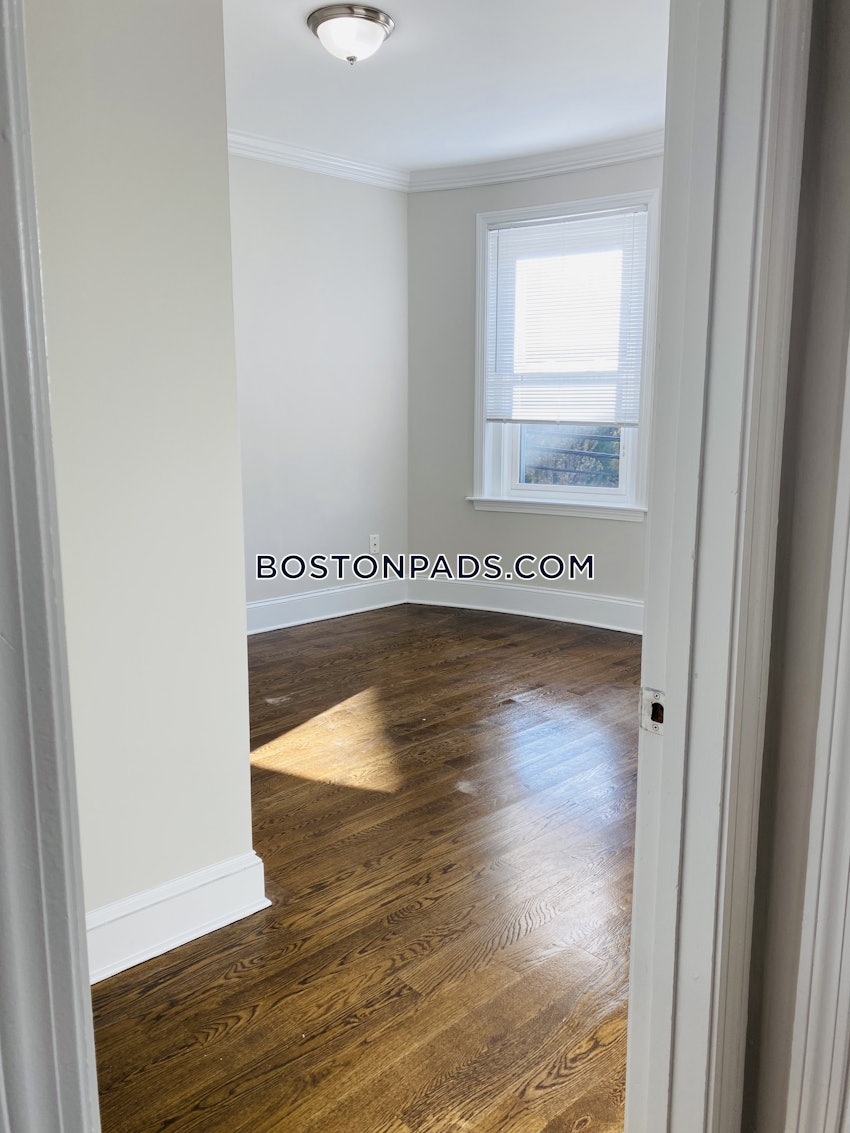 BOSTON - ROXBURY - 3 Beds, 1 Bath - Image 13