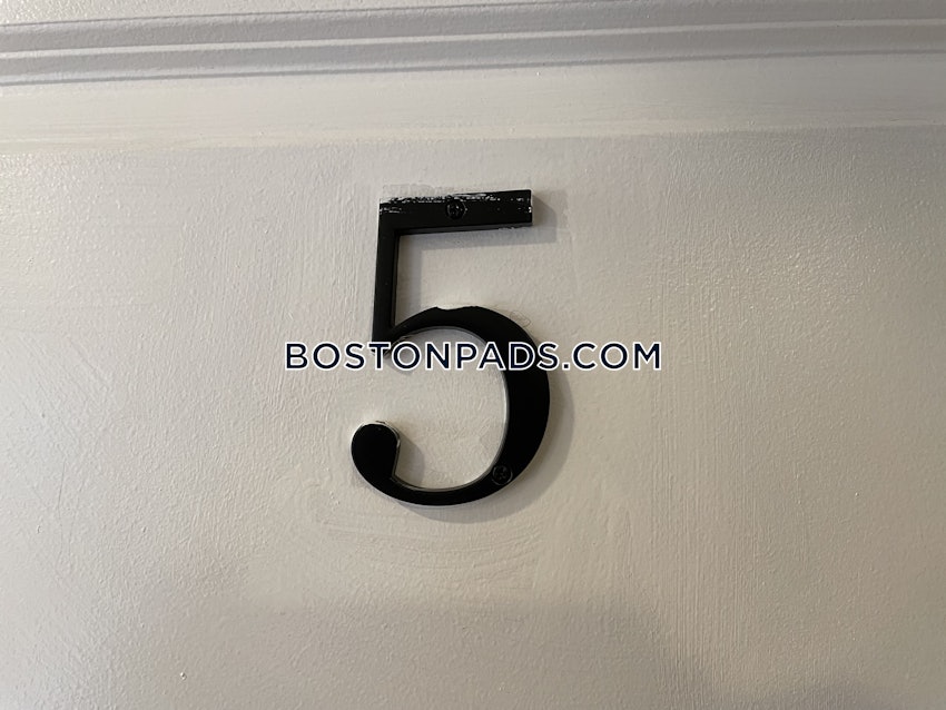 BOSTON - ROXBURY - 5 Beds, 1.5 Baths - Image 46