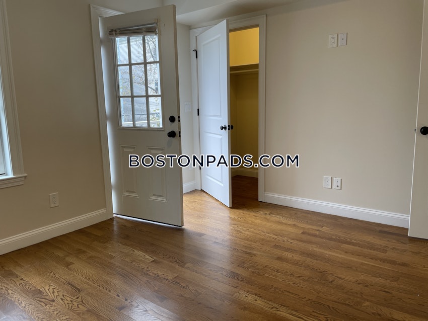 BOSTON - ROXBURY - 5 Beds, 1.5 Baths - Image 3