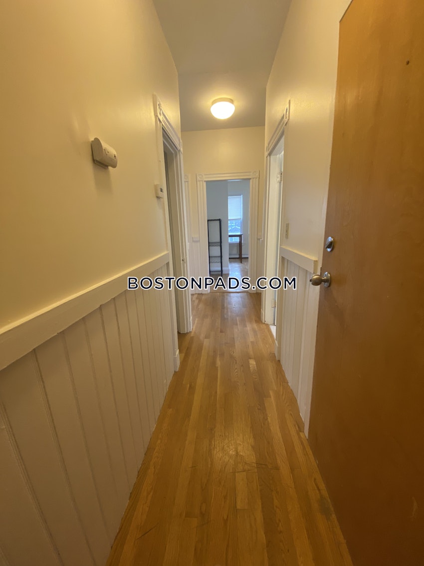 SOMERVILLE - EAST SOMERVILLE - 3 Beds, 1 Bath - Image 13