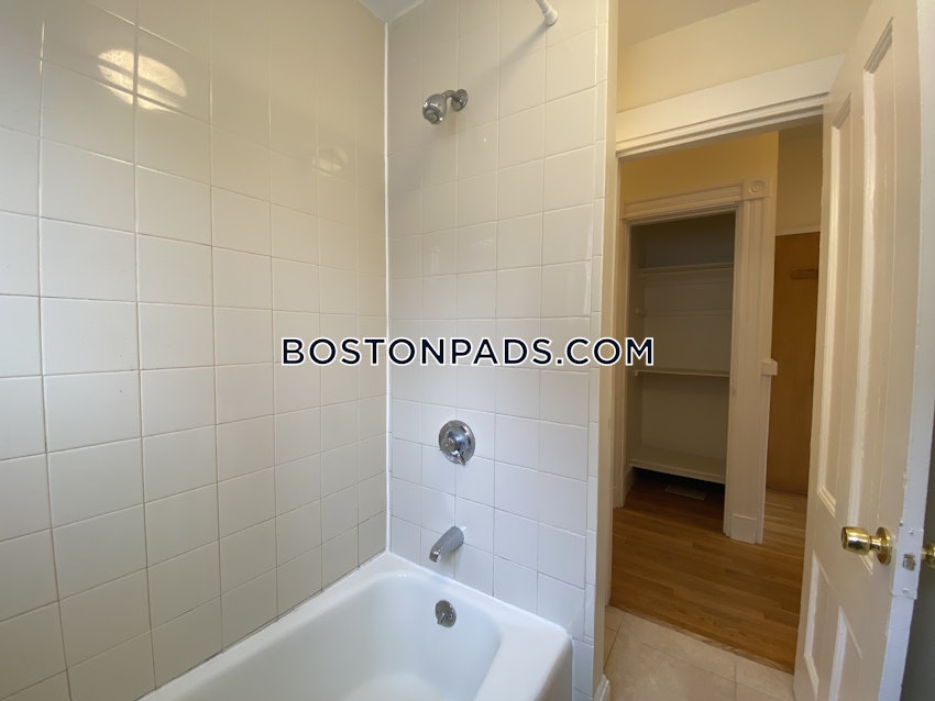 SOMERVILLE - EAST SOMERVILLE - 3 Beds, 1 Bath - Image 36