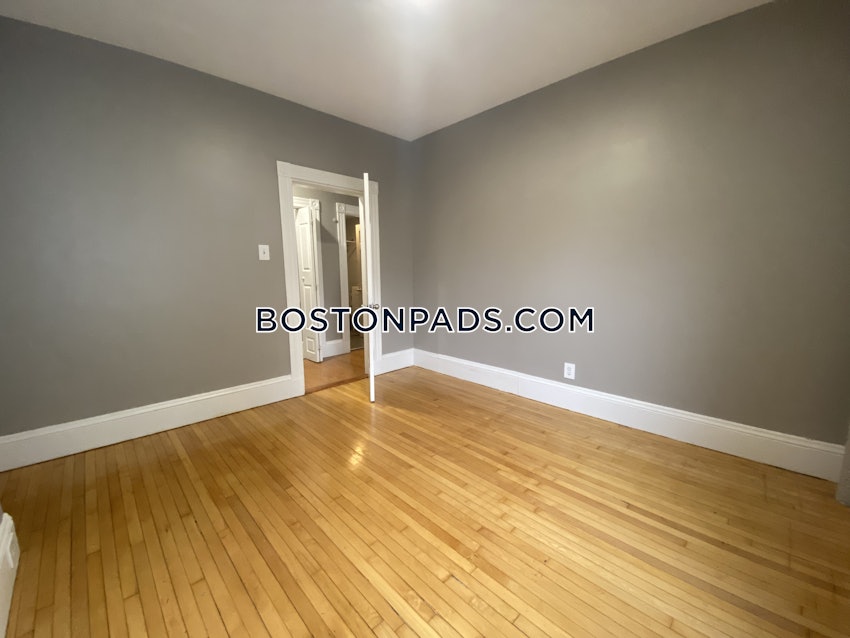 BOSTON - JAMAICA PLAIN - HYDE SQUARE - 4 Beds, 2 Baths - Image 37