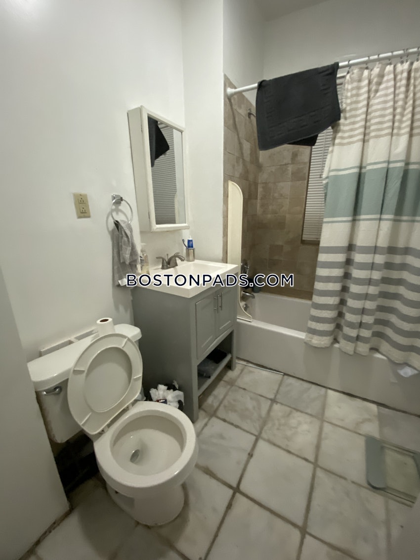 BOSTON - MISSION HILL - 4 Beds, 2 Baths - Image 61