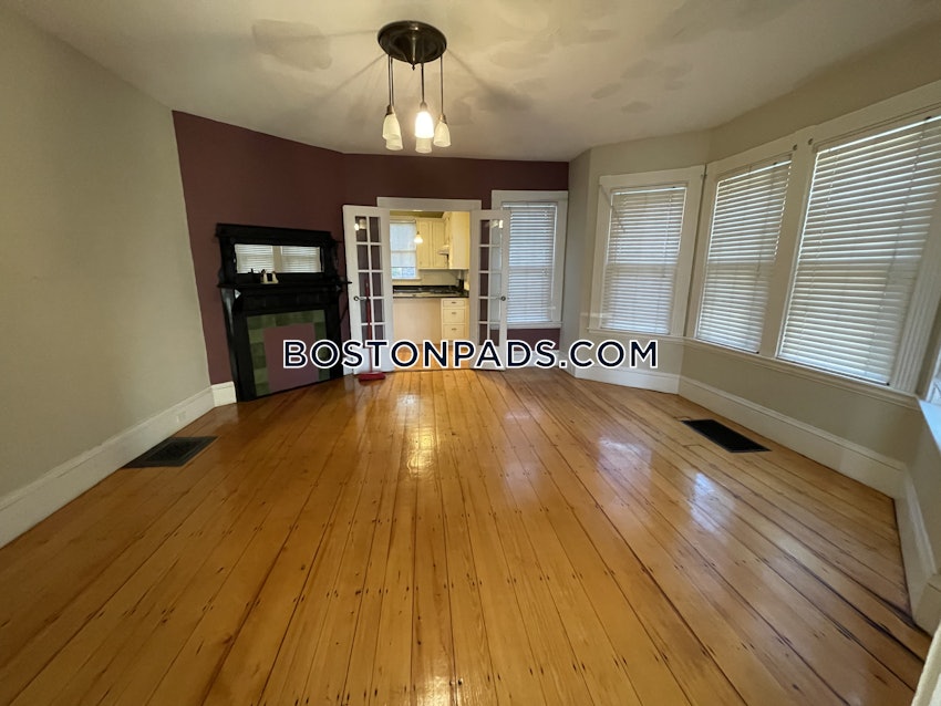 BOSTON - DORCHESTER - CENTER - 5 Beds, 2 Baths - Image 22