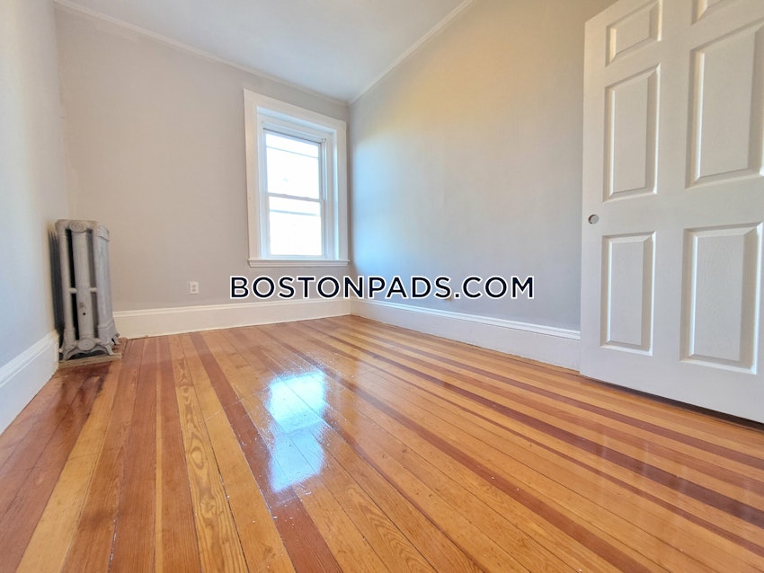 BOSTON - ROXBURY - 4 Beds, 1 Bath - Image 16