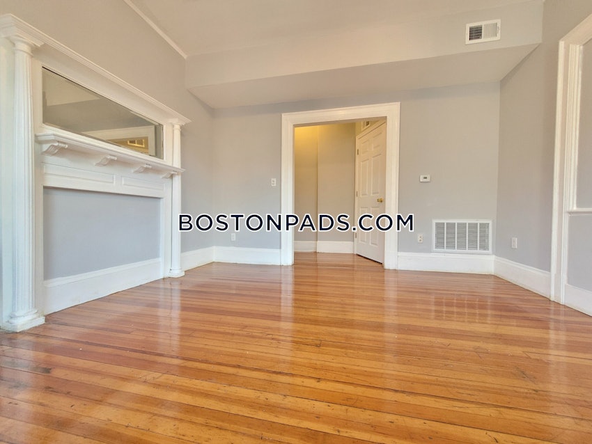 BOSTON - ROXBURY - 4 Beds, 1 Bath - Image 14