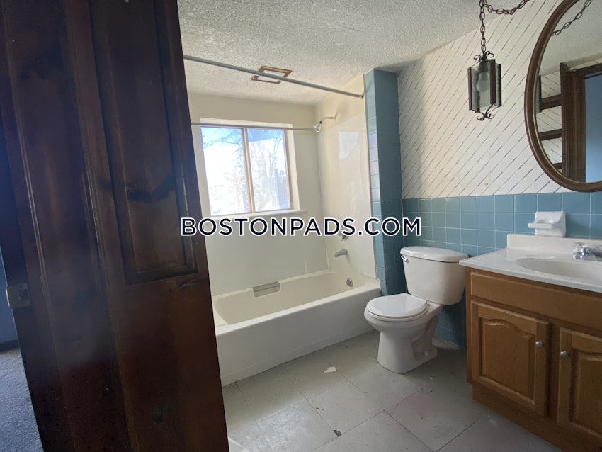 BOSTON - ALLSTON/BRIGHTON BORDER - 6 Beds, 3 Baths - Image 12