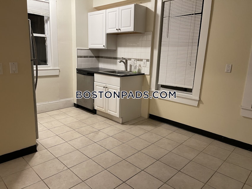 MEDFORD - MAGOUN SQUARE - 2 Beds, 1 Bath - Image 18