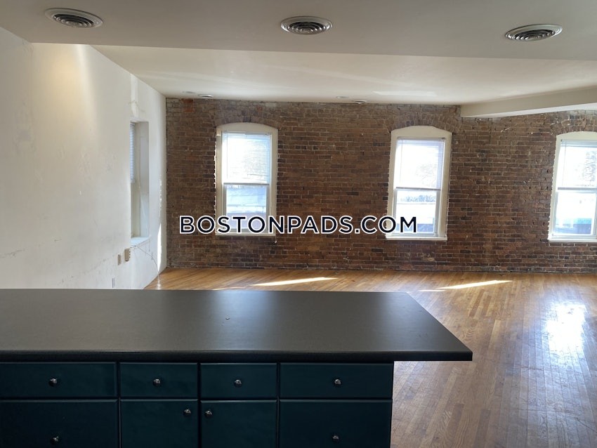 BOSTON - MISSION HILL - 2 Beds, 1.5 Baths - Image 22