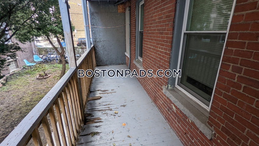 BOSTON - ROXBURY - 3 Beds, 1 Bath - Image 10