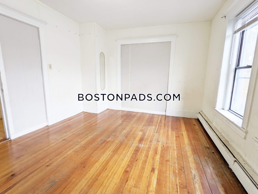 BOSTON - LOWER ALLSTON - 4 Beds, 1 Bath - Image 10