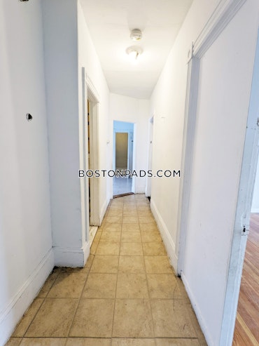 Boston - 4 Beds, 1 Baths