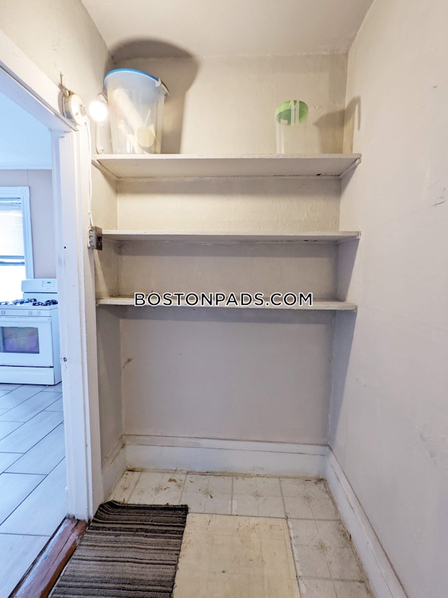 Boston - $4,000+ /mo