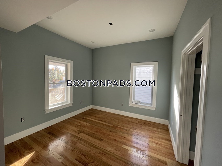 SOMERVILLE- DALI/ INMAN SQUARES - 4 Beds, 2 Baths - Image 8