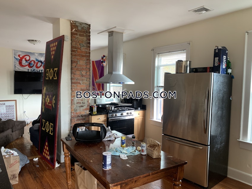 BOSTON - MISSION HILL - 11 Beds, 4.5 Baths - Image 12