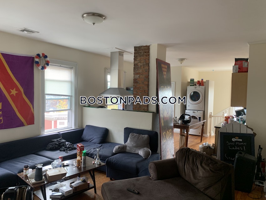 BOSTON - MISSION HILL - 11 Beds, 4.5 Baths - Image 7