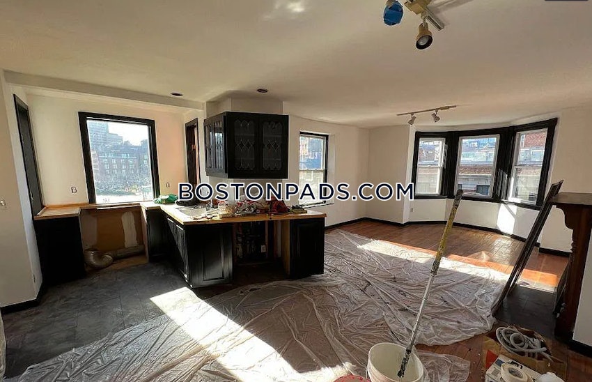 BOSTON - NORTH END - 2 Beds, 1 Bath - Image 12