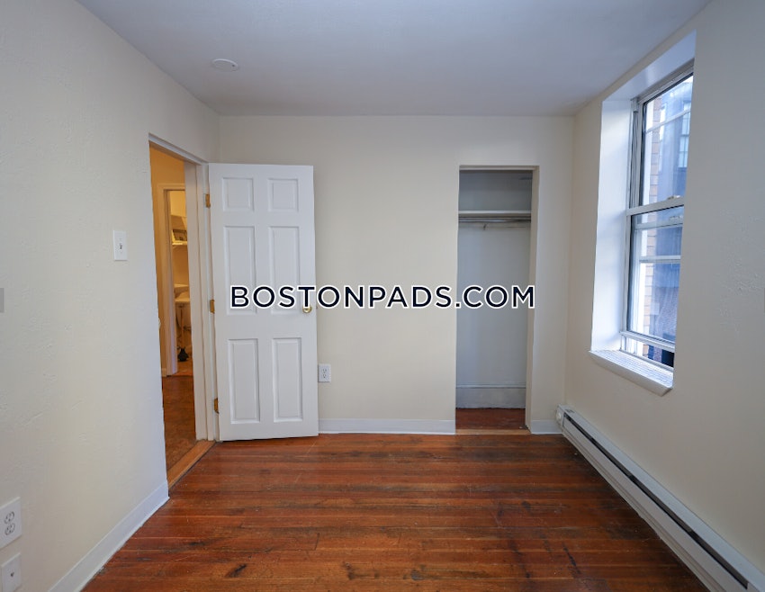 BOSTON - NORTH END - 2 Beds, 1 Bath - Image 4