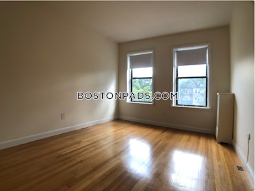 Boston - 3 Beds, 1.5 Baths