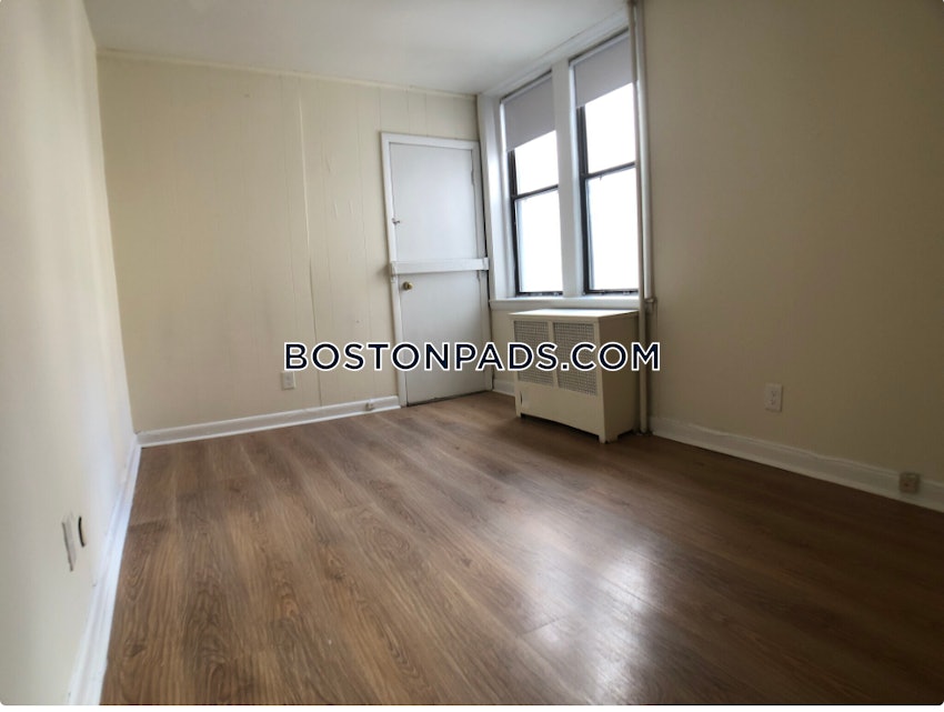 BOSTON - ALLSTON - 3 Beds, 1.5 Baths - Image 3