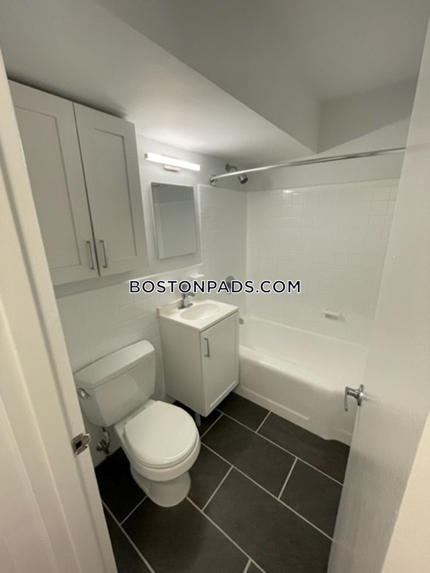 BROOKLINE- COOLIDGE CORNER - 1 Bed, 1 Bath - Image 9