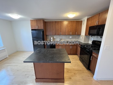 Boston - 2 Beds, 1 Baths