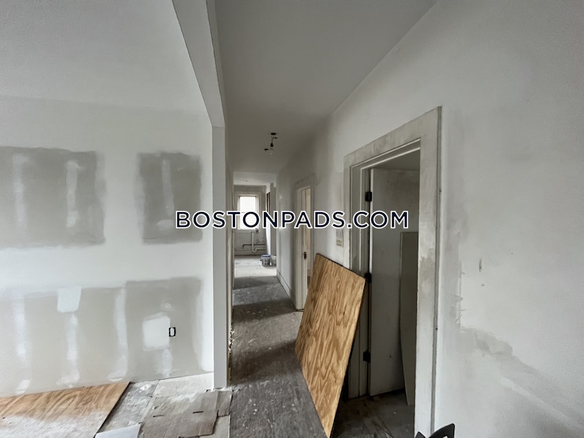 BOSTON - DORCHESTER - FOUR CORNERS - 4 Beds, 1 Bath - Image 30