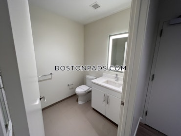 Boston - 0 Beds, 1 Baths