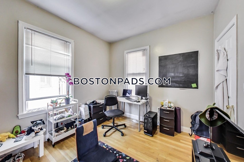 BOSTON - MISSION HILL - 4 Beds, 1 Bath - Image 5