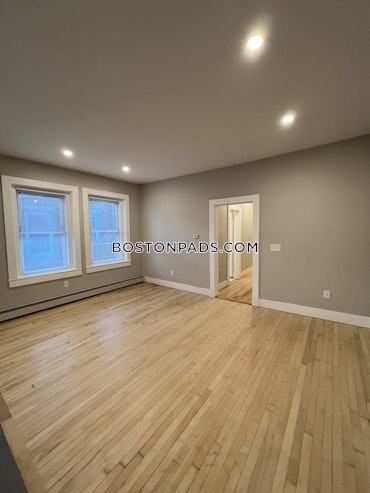 Boston - 4 Beds, 2 Baths