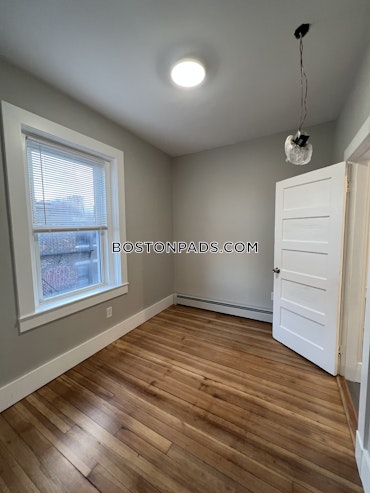 Boston - 4 Beds, 2 Baths