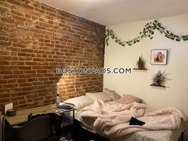 Boston - $3,300+ /mo
