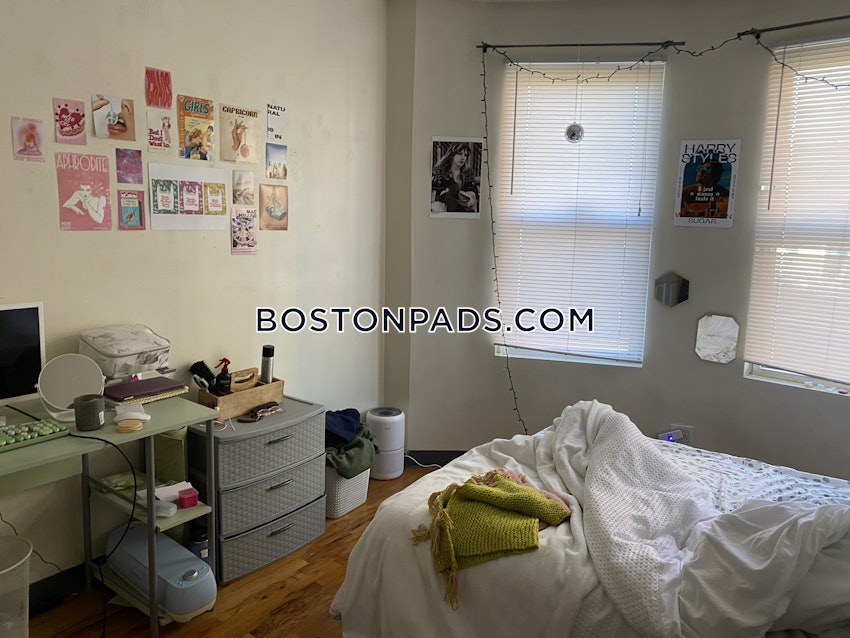 BOSTON - MISSION HILL - 3 Beds, 1 Bath - Image 25