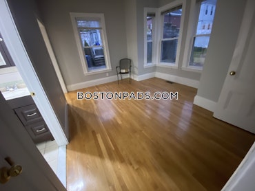 Boston - 5 Beds, 2 Baths