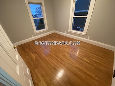 Boston - 5 Beds, 2 Baths