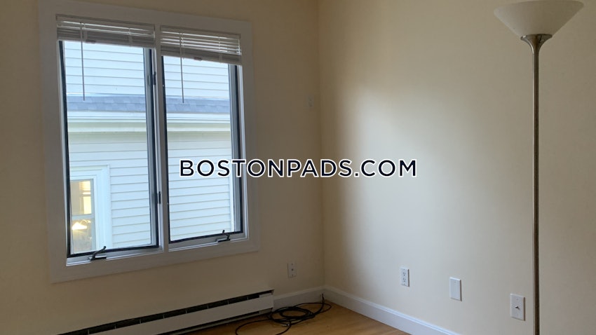 SOMERVILLE - DAVIS SQUARE - 5 Beds, 2 Baths - Image 9