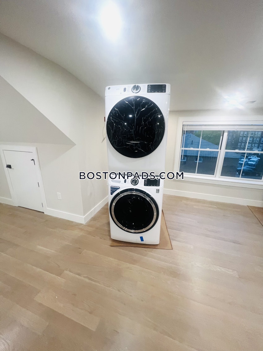 BOSTON - ALLSTON - 3 Beds, 2 Baths - Image 10