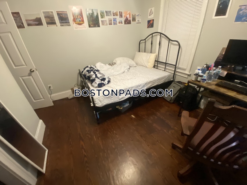 BOSTON - MISSION HILL - 4 Beds, 1 Bath - Image 16