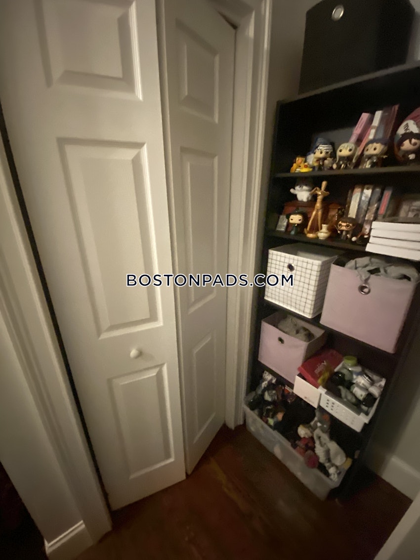 BOSTON - MISSION HILL - 4 Beds, 1 Bath - Image 10