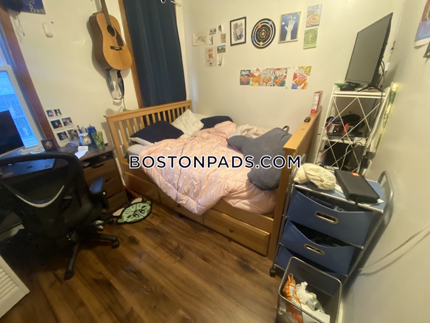 BOSTON - MISSION HILL - 4 Beds, 1 Bath - Image 14